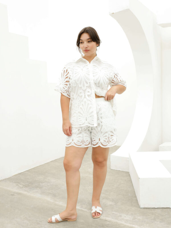 Short Broderie